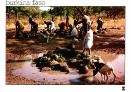 BURKINA-FASO PROVINCE DE KOMOE BLEDOUGOU LE POINT D'EAU COMMUNAUTAIRE - Burkina Faso