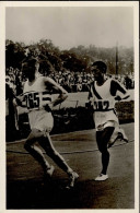 BERLIN OLYMPIA 1936 - Nr. 105 Sieger Son Japan Auf Der Strecke Mit Harper England MARATHONLAUF I - Olympische Spelen