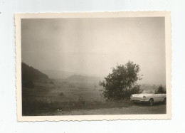 Photographie Voiture Auto Garée Yougoslavie 1964 Pic Nic Entre Trieste Et Lubiansa ? Photo 12,8x9 Cm Env - Automobiles