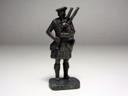 [KNR_0053] KINDER SORPRESE, Figure In Metallo 1993 - Scozzese N.3 [K93] - Metallfiguren