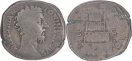 ROME - Sesterce - MARC AURELE - 180 AD - CONSECRATIO - Bucher Funéraire - RIC.662 - 17-218 - The Anthonines (96 AD To 192 AD)