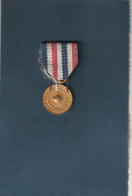 *** Médaille Des Cheminots -- - Francia