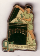 A44 Pin's TENNIS ROLAND GARROS Congélateur PERRIER 91 Achat Immédiat - Tennis