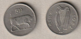 00697) Irland, 5 Pence 1982 - Irlande