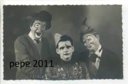 Carte Photo Originale - Trio De Clowns PRISCA, TOMMY & JACKY - Troupe "Les Moineaux" De CAHORS (46 Lot) En 1947 - Entertainers