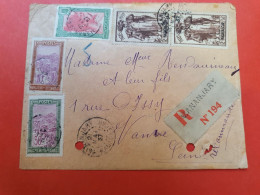 Madagascar - Enveloppe En Recommandé De Mananjary Pour La France En 1937 ( Trou D'archive) - D 181 - Lettres & Documents