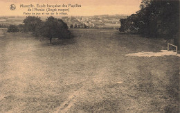 BELGIQUE - Marneffe - École Française Des Pupilles De L'armée - Plaine De Jeux Et Vue Sur Le Village  - Carte Postale - Andere & Zonder Classificatie