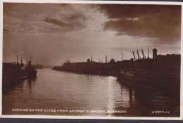 United Kingdom PPC Scotland. Evening On The Clyde From George V. Bridge, Glasgow GLASGOW 1934 Echte Real Photo (2 Scans) - Lanarkshire / Glasgow