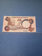 NIGERIA-P24j 5N 2005 UNC - Nigeria