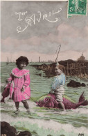 Surréalisme * Carte Photo Photo Montage * Enfants , Enfant Sur Un Poisson , Décor * 1er Avril * Photographie Photographe - Photographie