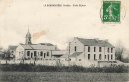 La Bernardière * école St Jean * Groupe Scolaire Village Vendée - Altri & Non Classificati