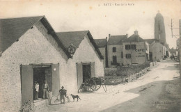 Batz Sur Mer * 1906 * Rue De La Gare * Commerce D.J.D. * Café De L'Arrivéd * Villageois - Batz-sur-Mer (Bourg De B.)