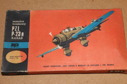 Maquette Avion PZL P-23A Karas 1/72 - Fabrication  Pologne ZP Ruch - Complet - Avions