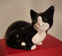 Chat Assis En Porcelaine, Noir Et Blanc - Cajas/Cofres