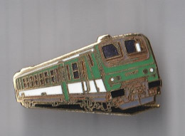 PIN'S THEME SNCF  RAME AUTOMOTRICE  NON ESTAMPILLE  COULEUR  VERTE - TGV