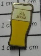 816A Pin's Pins / Beau Et Rare / BIERES / VERRE DE BIERE SERNIA - Beer