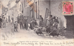 METIERS - Chasseurs Alpins En Manoeuvres - FR - En Popote - Rue - Animé -  Dos Non Divisé - Carte Postale Ancienne - Sonstige & Ohne Zuordnung