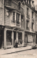 FRANCE - Chateau Thierry - La Pharmacie Lelarge Est Réinstallée 7, Rue Du Pont - Chien - Animé - Carte Postale Ancienne - Chateau Thierry