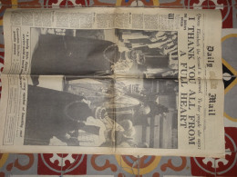 Daily Mail Wednesday June 3 1953, 3 Juin, Queen Elizabeth The Second Is Crowned, Couronnement De La Reine Elisabeth II - Genealogía/Historias De Familia