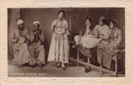 EGYPTE - Egyptian Dancing Girls - Musicians - Dance Traditionnelle - Bordures à Fleurs En Relief -Carte Postale Ancienne - Personas