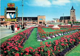 BELGIQUE - Blankenberge - La Station - L'église Et L'hôtel De Ville - Carte Postale - Blankenberge