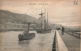 FRANCE - Fécamp - Sortie Du Port - Carte Postale Ancienne - Fécamp