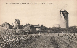 St étienne De Montluc * Les Moulins Du Coteau * Moulin à Vent Molen * Villageois - Saint Etienne De Montluc