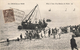 Cayeux Sur Mer * Mise à L'eau D'un Bateau De Pêche * Pêcheurs - Cayeux Sur Mer