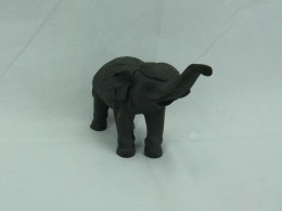 Beautiful Elephant Figurine Decorative Colectible #2217 - Otros & Sin Clasificación