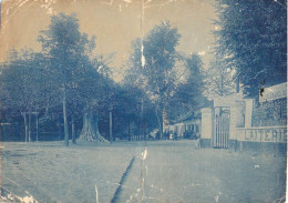 Photographie  - Les Bonnes Réunions Du Dimanche En 1890 - Laiterie Du Gros Tilleul Près De La Tour Japonaise - Old (before 1900)