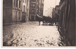 France ? Rue Inondée D'une Ville à Situer, Carte-photo. Charette à Cheval. Aucune Indication. - Überschwemmungen