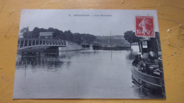 PENICHE CANAL CHEMIN DE  HALAGE  BOUGIVAL - Houseboats