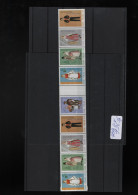 Finland   Michel Cat.No. Mnh/** 710/714 Strip Gutter Pair - Unused Stamps