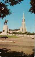 MOÇAMBIQUE - LOURENÇO MARQUES - Vista Geral Da Praça Mouzinho De Albuquerque Tendo Por Fundo A Catedral De N. S.ª Da Con - Mozambique