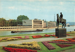 BELGIQUE - Liège - Palais Des Congrès Avec Monument Albert L - Carte Postale - Liege