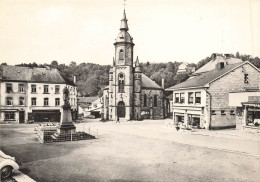 BELGIQUEl - Vielsalm - Salmchateau - Vue Sur L'église Et La Place - Carte Postale Ancienne - Vielsalm