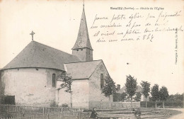 Souillé * Place Et Abside De L'église * Villageois - Andere & Zonder Classificatie