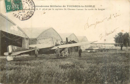 TOUSSUS LE NOBLE Sortie Du Hangar De L'appareil Piloté Par Le Capitaine De Chaunac Lauzac - Toussus Le Noble