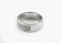 Ezüst (Ag) Gyűrű, Cirkóniával ékítve, Jelzett, M: 58, Bruttó: 7,4g - Autres & Non Classés
