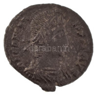 Római Birodalom / Siscia / Constans 348-350. AE3 Bronz (2,76g) T:VF Roman Empire / Siscia / Constans 348-350. AE3 Bronze - Zonder Classificatie