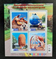 Canada  2011 MNH Sc 2484**  Souvenir Sheet, Roadside Attractions - Unused Stamps