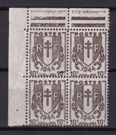 D 742 / LOT N° 670 BLOC DE 4 VARIETE TRAIT SUR 10C NEUF** - Unused Stamps