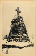 * T1/T2 Uzsok, Uzok, Uzhok; Hősök Emlékműve Télen / Military Heroes Monument In Winter. Photo - Non Classificati