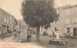 Châteauneuf De Galaure * Une Place Du Village * Epicerie * Hôtel * Enfants Villageois - Otros & Sin Clasificación