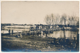 * T2/T3 1916 Rumänien, Der Übergang über Die Ialomita / WWI German Military, Crossing The Ialomita River In Romania. Pho - Unclassified