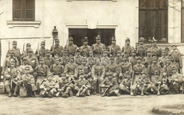 * T4 Military Group Photo (pinhole) - Zonder Classificatie