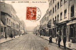 J2112 - LYON-VAISE - D69 - Rue De La Pyramide - Lyon 9