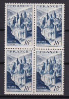 D 742 / LOT N° 805 BLOC DE 4 PLUIE SUR L ABBAYE NEUF** - Unused Stamps