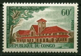 REPUBLICA DEL CONGO 1966 - ESTACION POINTE NOIRE - TRENES - YVERT 197** - Nuevas/fijasellos