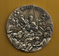 Bronze Medal 9cm, From Christmas. Sculptor Jorge Coelho. Medalha De Bronze 9cm, Do Natal. Escultor Jorge Coelho. - Firma's